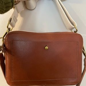 Madewell Crossbody Transport Camera Bag  in brown leather with removable strap